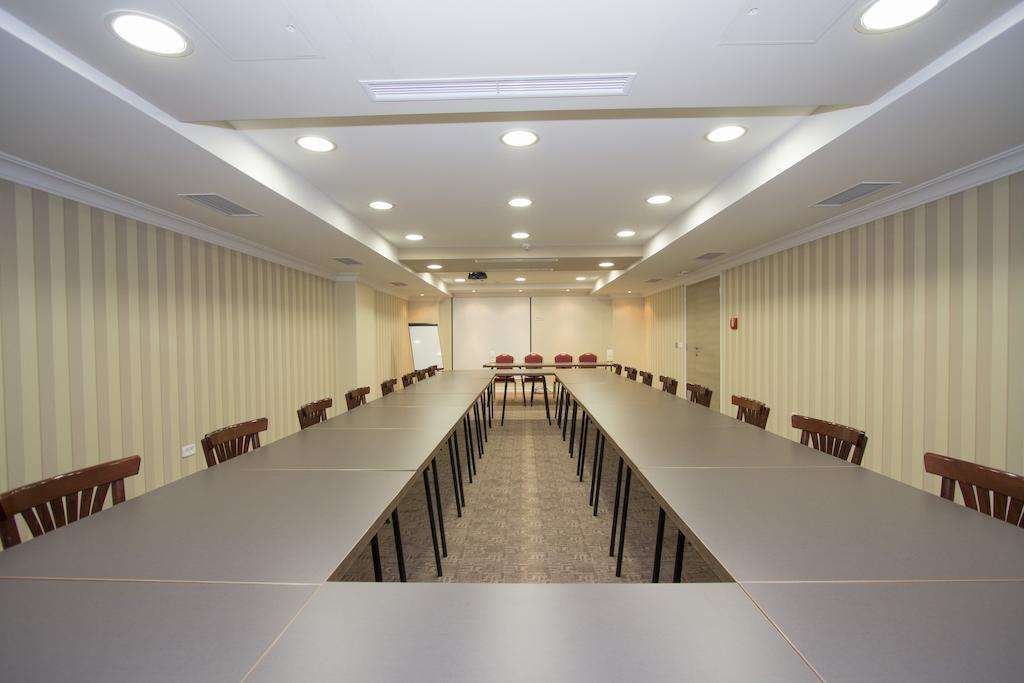 Hotel Talija Banyaluka Konforlar fotoğraf