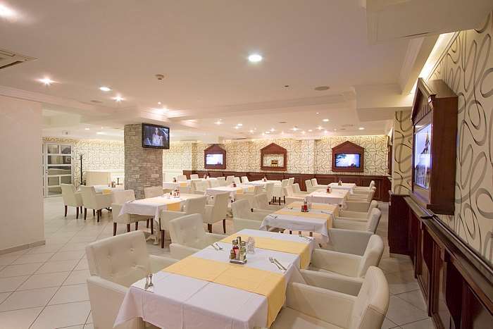 Hotel Talija Banyaluka Restoran fotoğraf